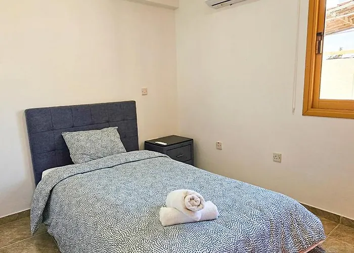 Central City Rooms ホームステイ ラルナカ